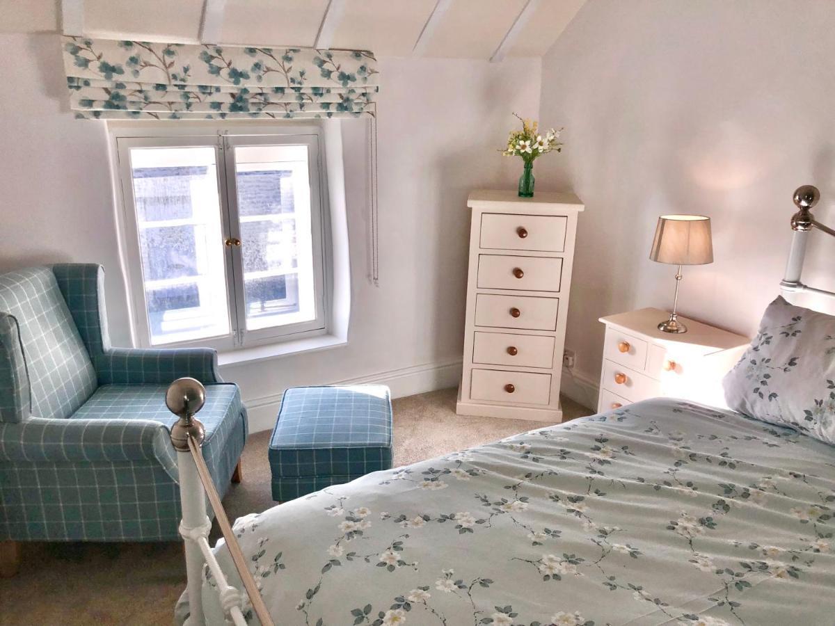 Hill Cottage, Thornton-Le-Daleソーントン・デール エクステリア 写真