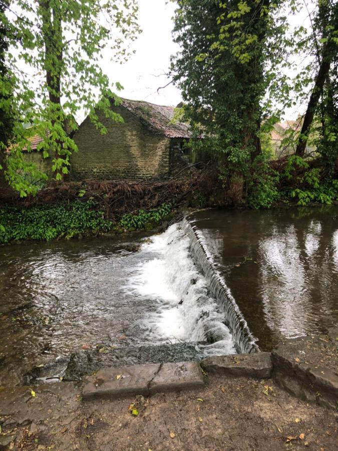Hill Cottage, Thornton-Le-Daleソーントン・デール エクステリア 写真